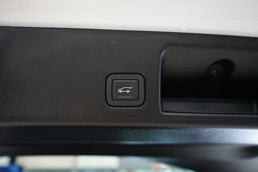 Used 2024 Chevrolet Equinox EV RS FWD image 63