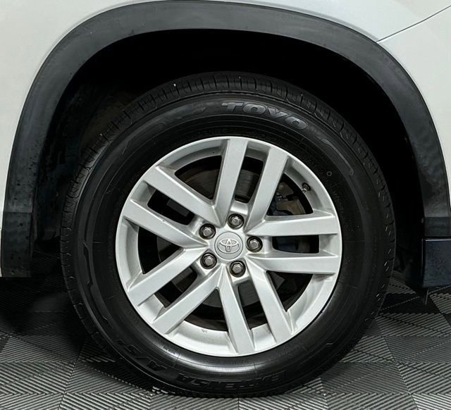 Used 2015 Toyota Highlander LE FWD image 8