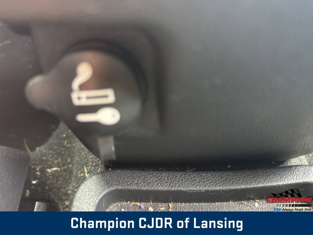 Used 2009 Dodge Caliber SXT image 24