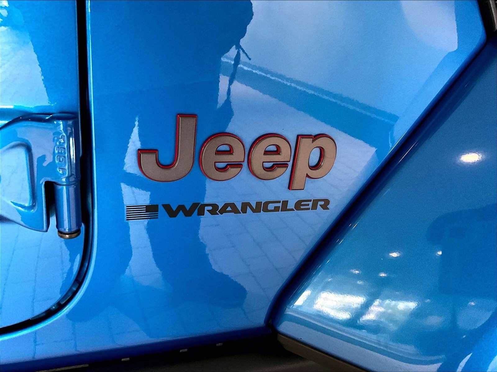 Used 2024 Jeep Wrangler Unlimited Rubicon AWD/4WD image 37