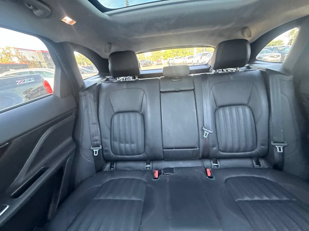 Used 2018 Jaguar F-PACE Portfolio AWD/4WD image 4