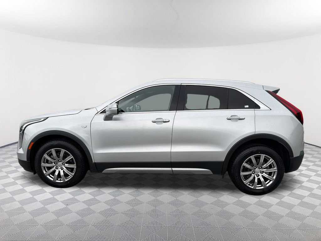 Used 2022 Cadillac XT4 Premium Luxury w/ Safety Alert Package FWD image 8