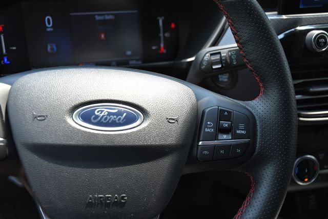 Used 2025 Ford Escape ST-Line Select AWD/4WD image 28