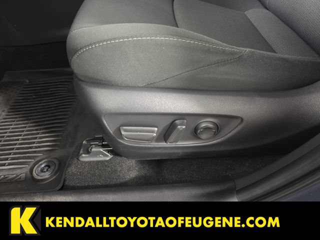Used 2024 Toyota Venza LE AWD/4WD image 23