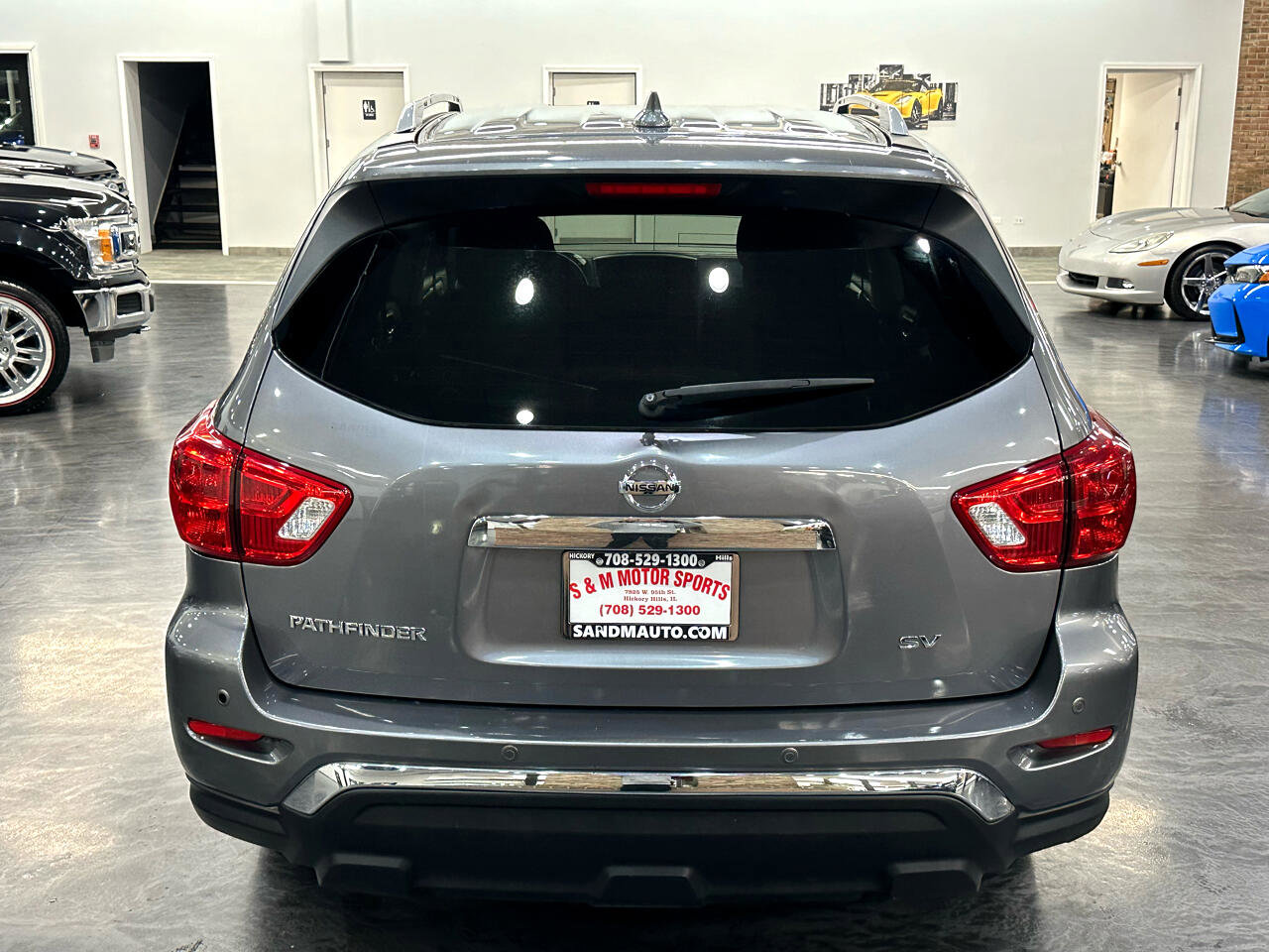 Used 2019 Nissan Pathfinder SV image 13