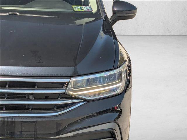 Used 2022 Volkswagen Tiguan SE image 9