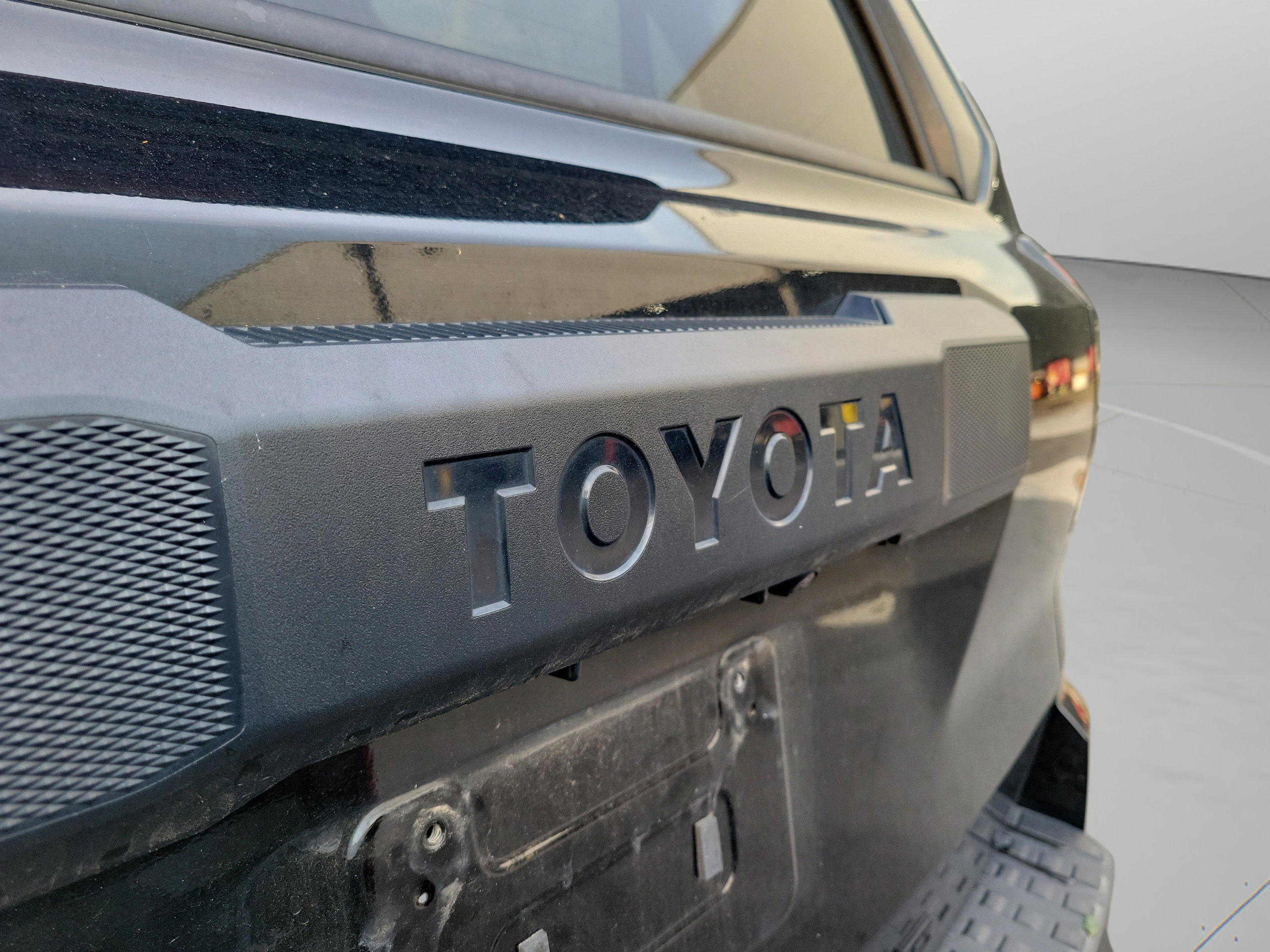 Used 2025 Toyota 4Runner SR5 AWD/4WD image 30