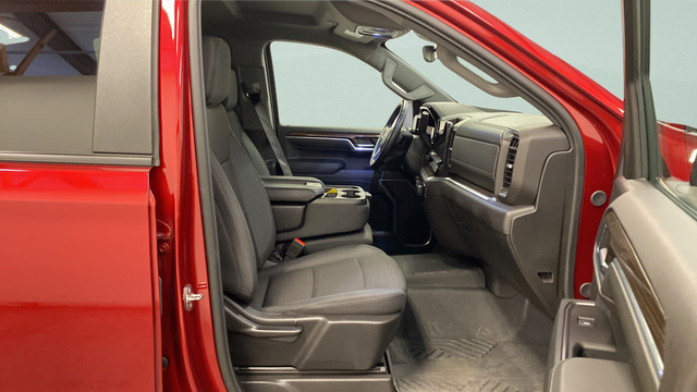 Used 2024 Chevrolet Silverado 1500 RST AWD/4WD image 29