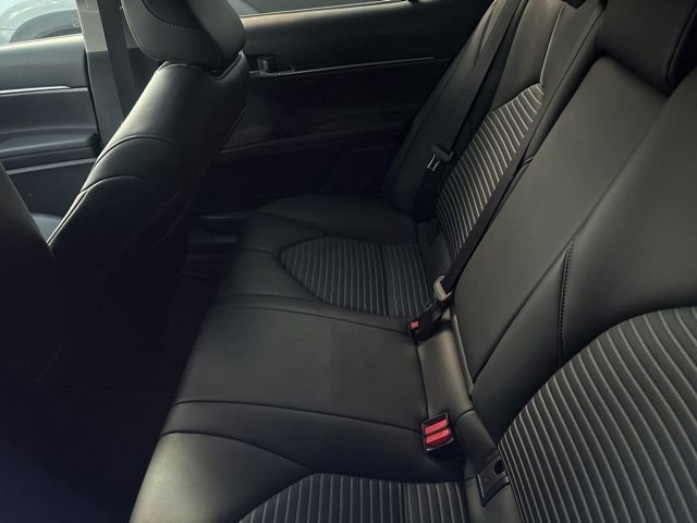 Used 2024 Toyota Camry SE w/ Cold Weather Package image 9