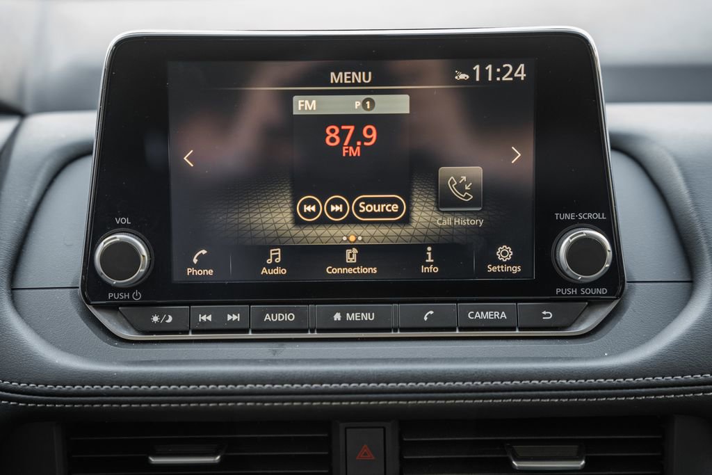 Used 2023 Nissan Rogue SV image 20