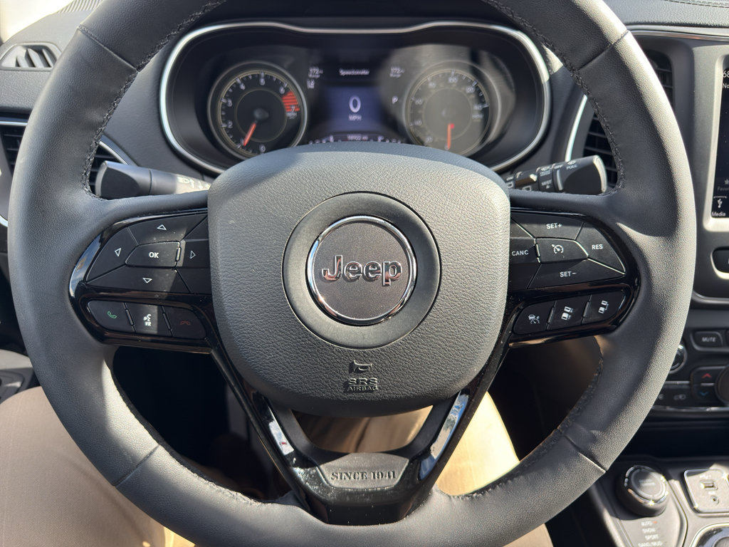 Used 2023 Jeep Cherokee Altitude Lux AWD/4WD image 20