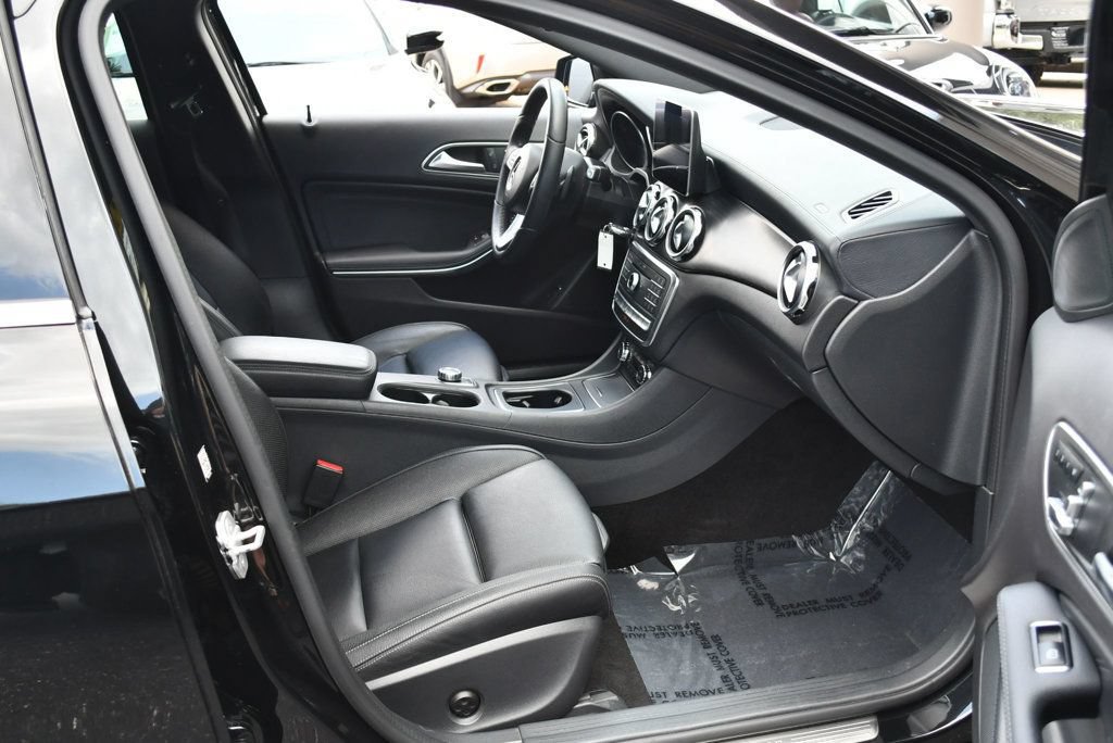 Used 2018 Mercedes-Benz GLA 250 4MATIC image 47