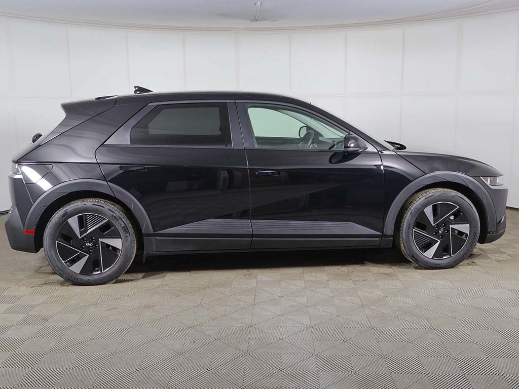 Used 2025 Hyundai Ioniq 5 SE RWD image 14