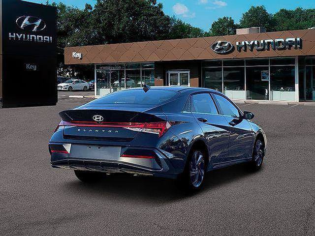 New 2026 Hyundai Elantra SEL Sport FWD image 9