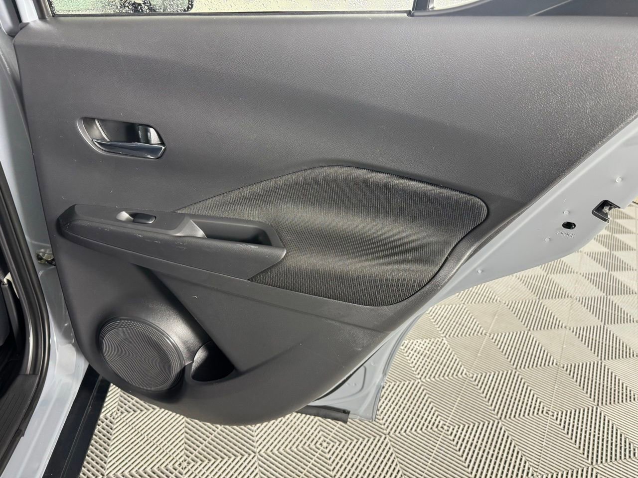 Used 2021 Nissan Kicks SV image 25