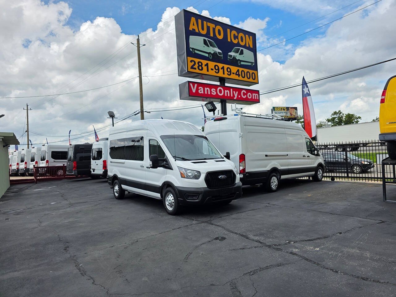 Used 2024 Ford Transit 250 148 High Roof AWD image 28