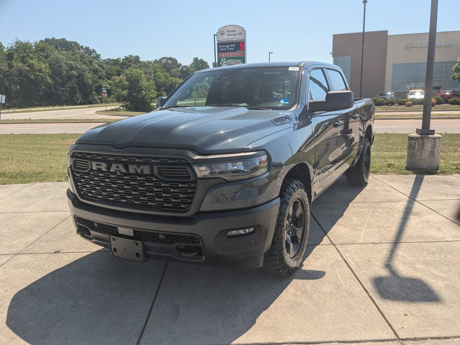 Used 2025 RAM 1500 Warlock AWD/4WD image 7
