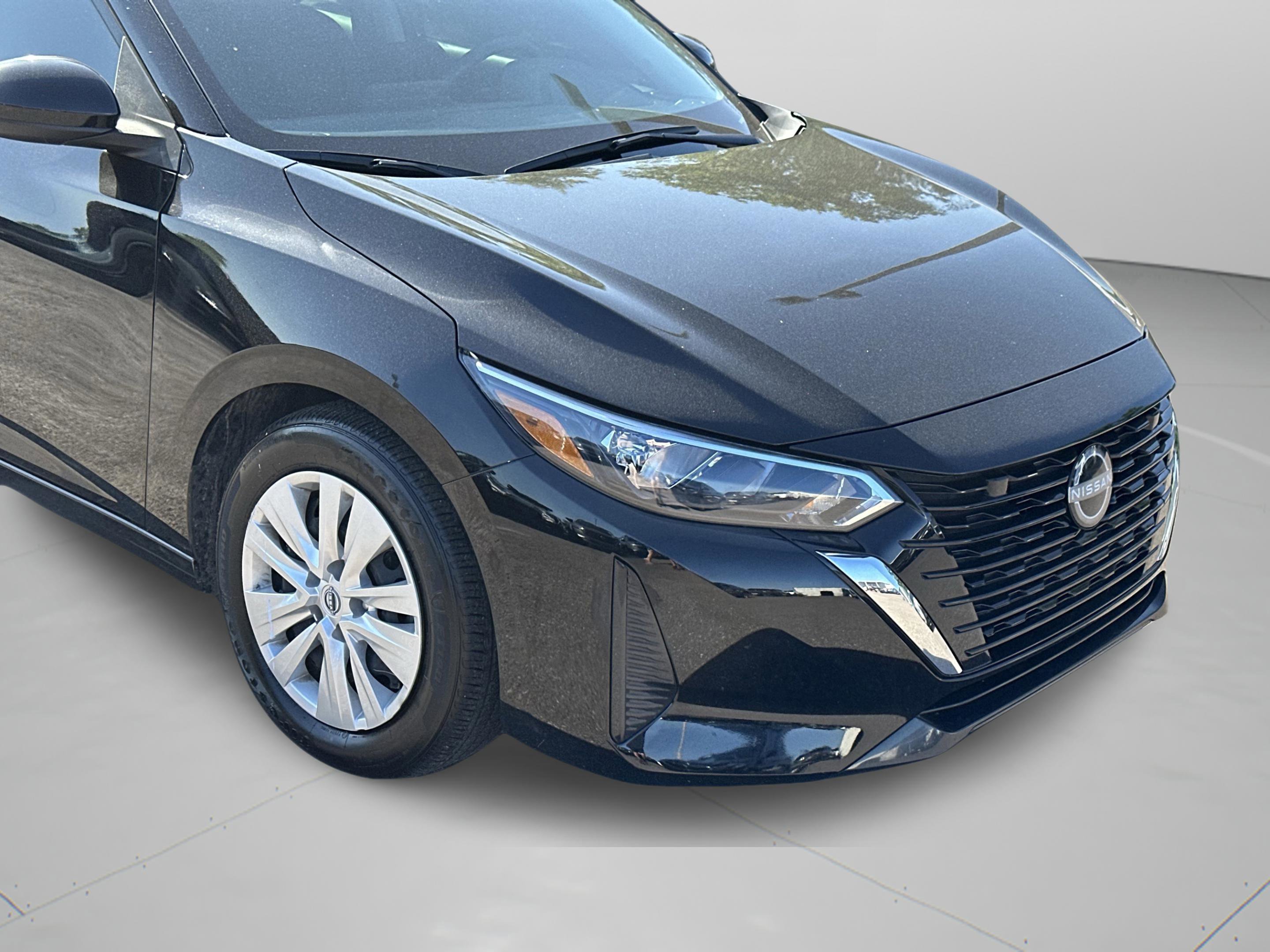 Certified 2025 Nissan Sentra S FWD image 32