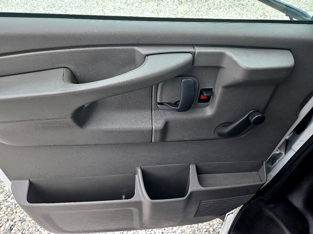 Used 2015 Chevrolet Express 3500 w/ Shuttle Bus Package image 13