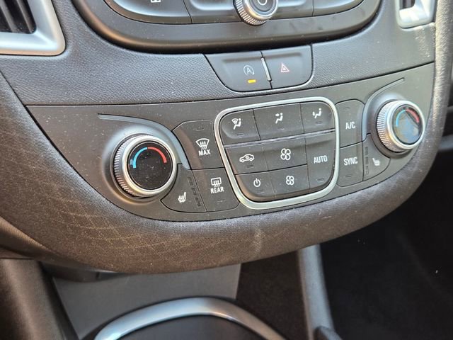 Used 2025 Chevrolet Malibu LT image 33