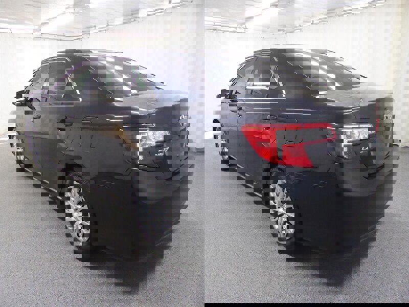 Used 2013 Toyota Camry LE image 5