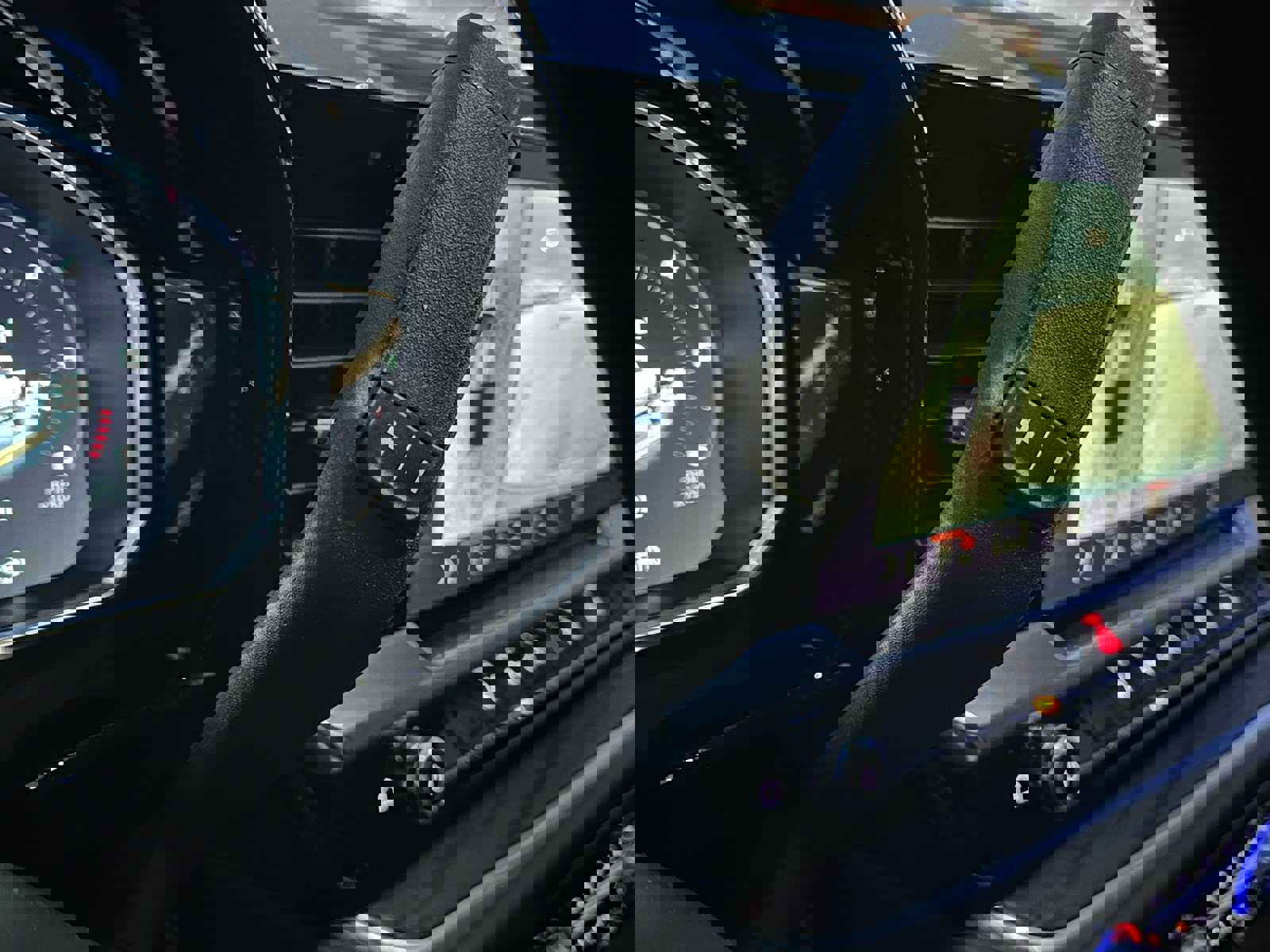 New 2026 GMC Sierra 2500 SLT w/ SLT Convenience Package image 35