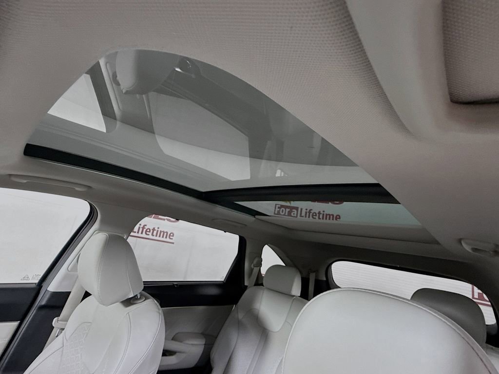 Used 2023 Kia Sorento SX Prestige w/ Panoramic Sunroof Package AWD/4WD image 11