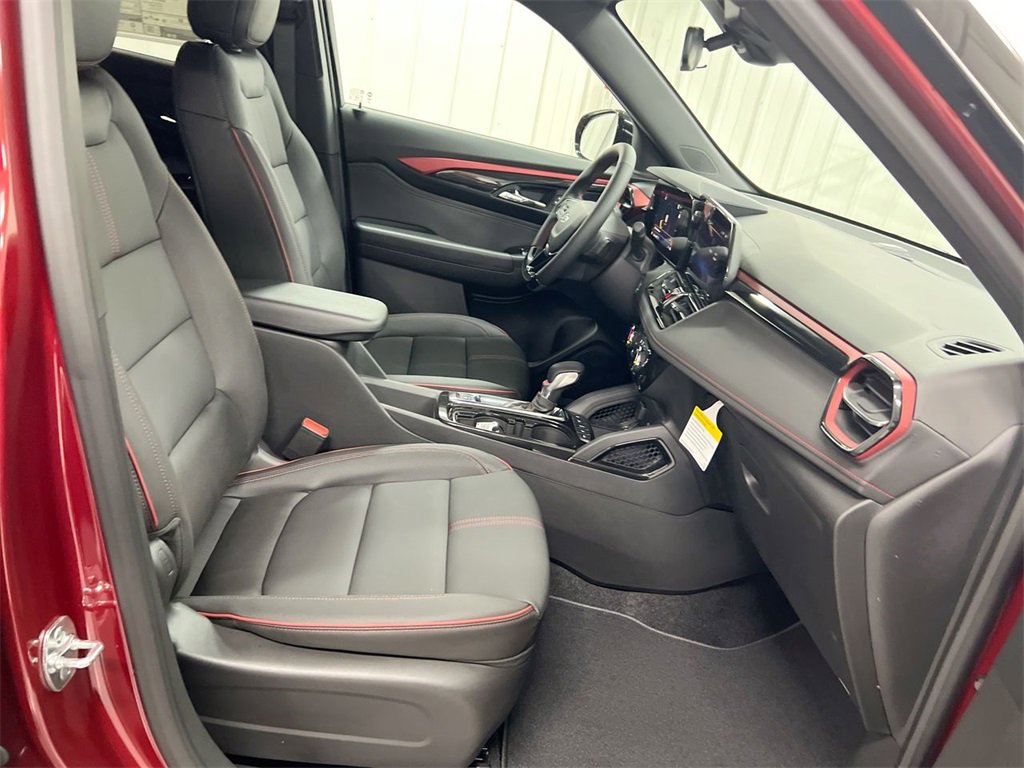 Used 2025 Chevrolet TrailBlazer RS image 21