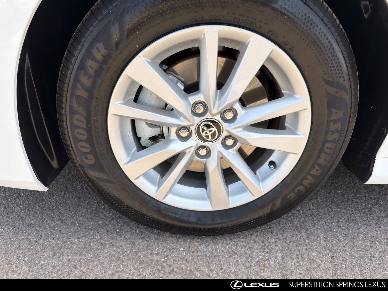 Used 2025 Toyota Camry LE FWD image 10
