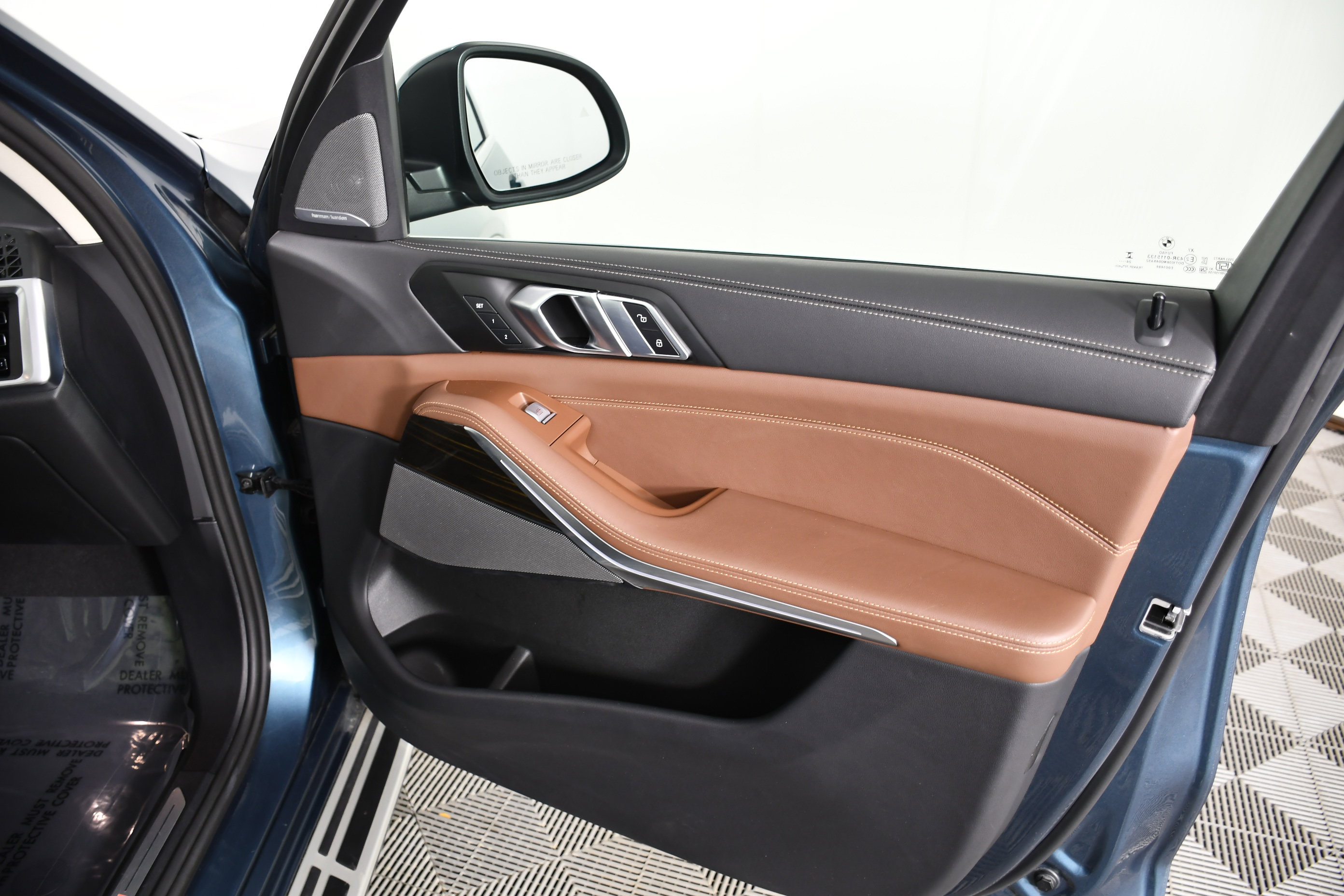 Used 2025 BMW X7 xDrive40i image 40