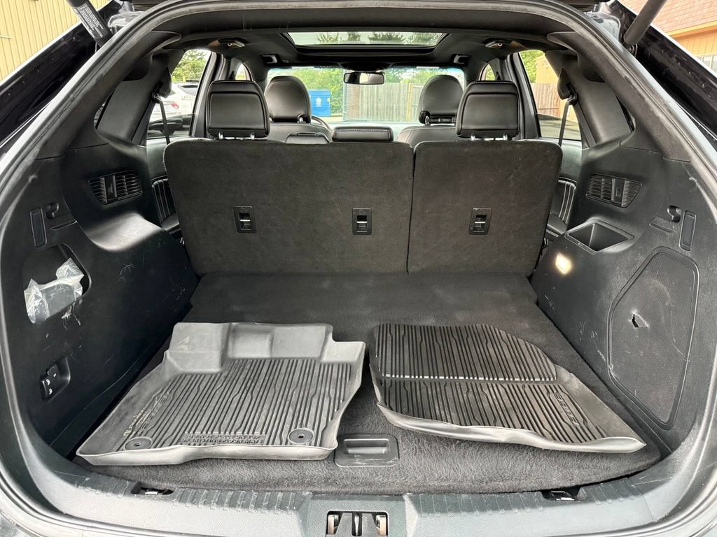 Used 2019 Ford Edge ST w/ Equipment Group 401A AWD/4WD image 18