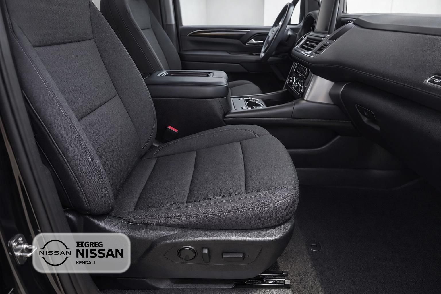 Used 2024 Chevrolet Suburban LS RWD image 11