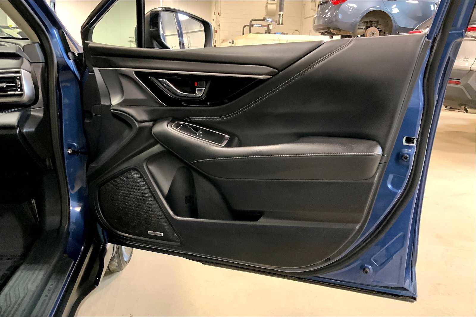 Used 2020 Subaru Outback Limited image 22