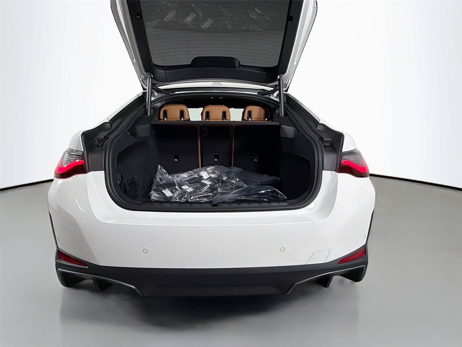 New 2026 BMW i4 xDrive40i AWD/4WD image 51