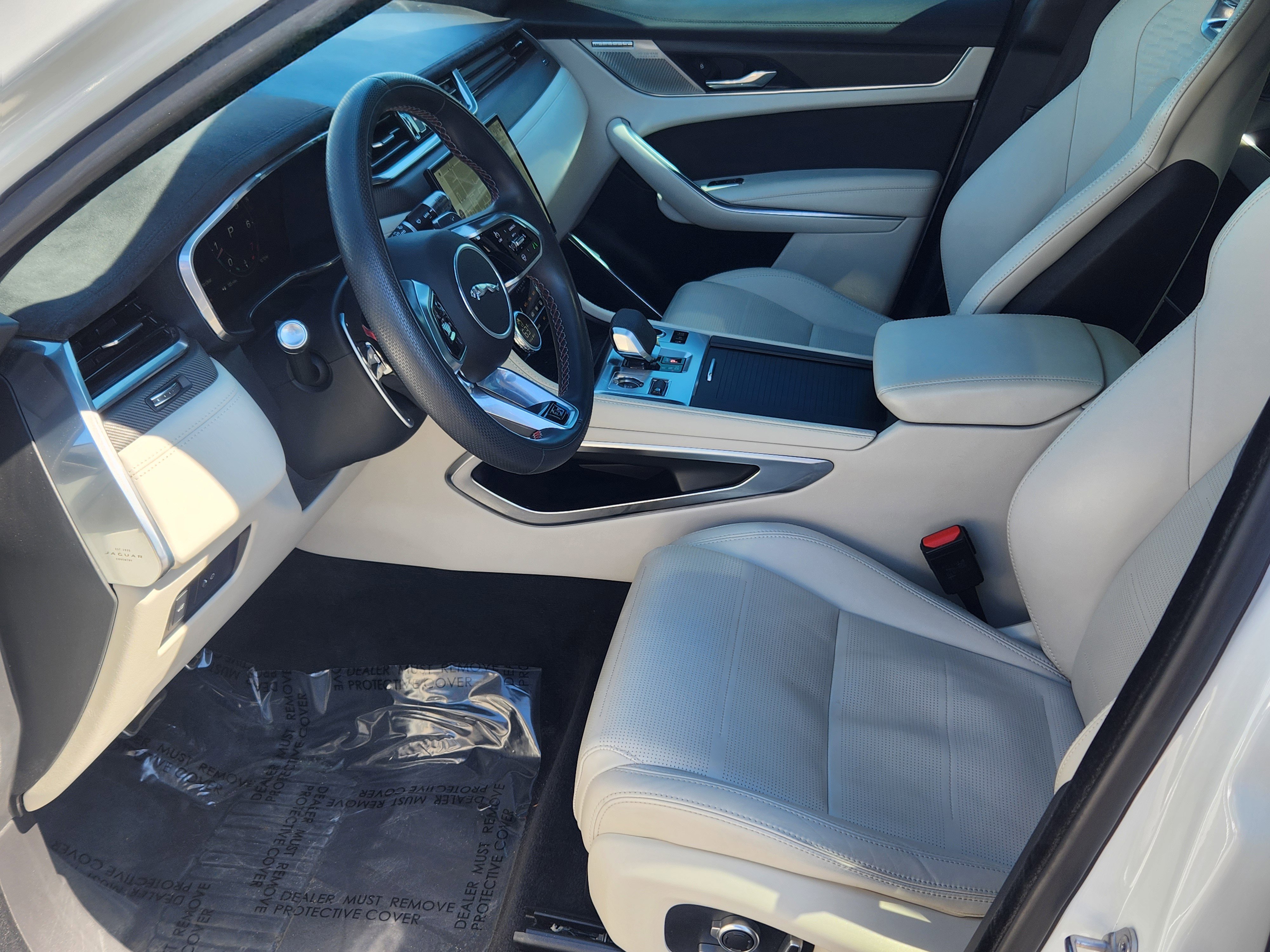 Used 2022 Jaguar F-PACE SVR AWD/4WD image 15
