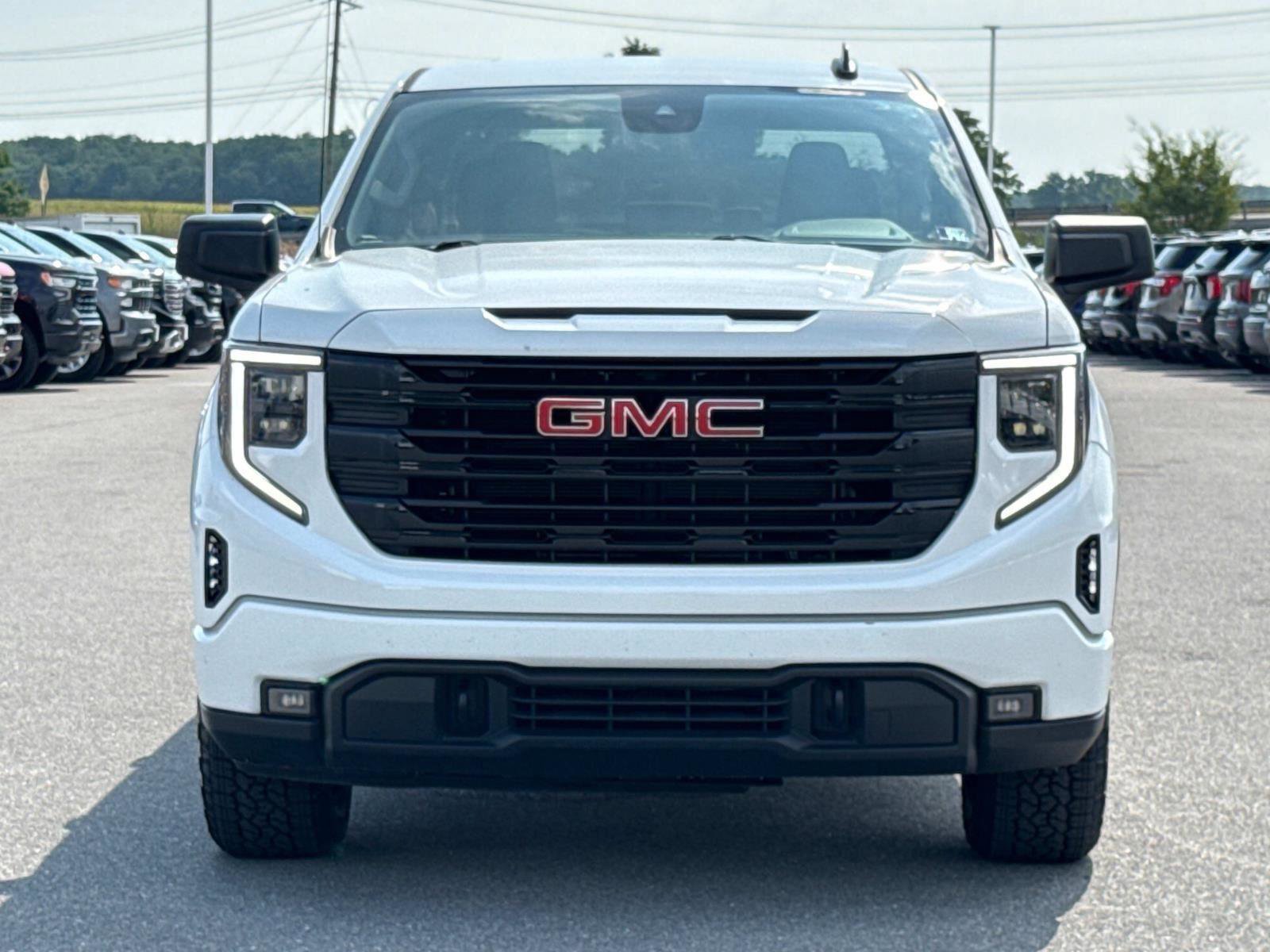 Used 2023 GMC Sierra 1500 Elevation image 27