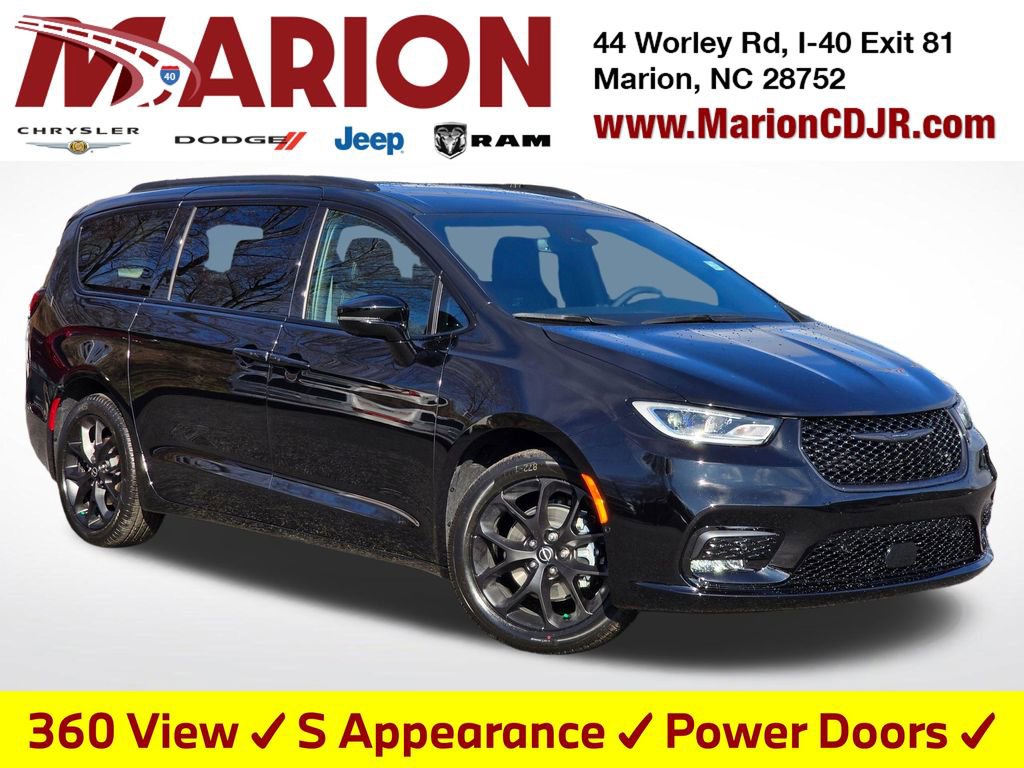 New 2026 Chrysler Pacifica Select