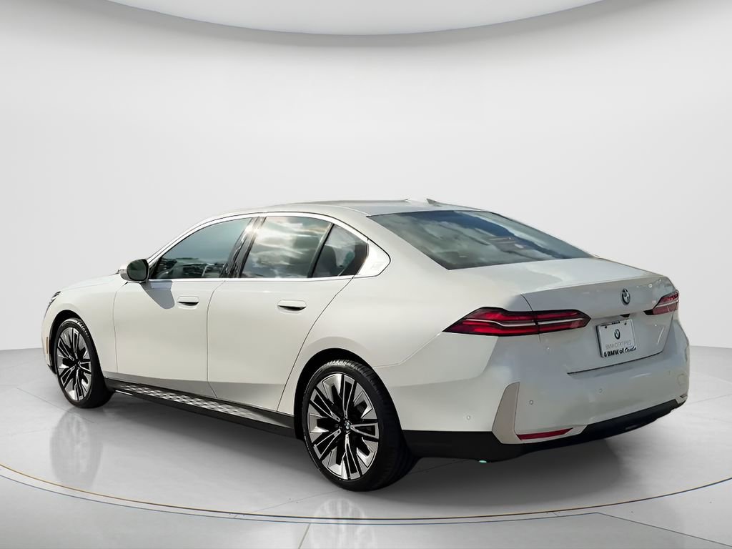 Certified 2026 BMW 530i w/ Premium Package image 3