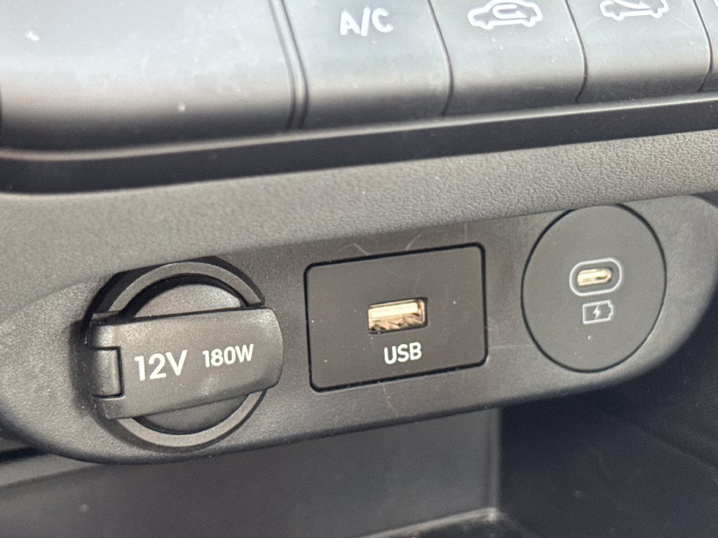 Used 2026 Hyundai Elantra SE FWD image 24