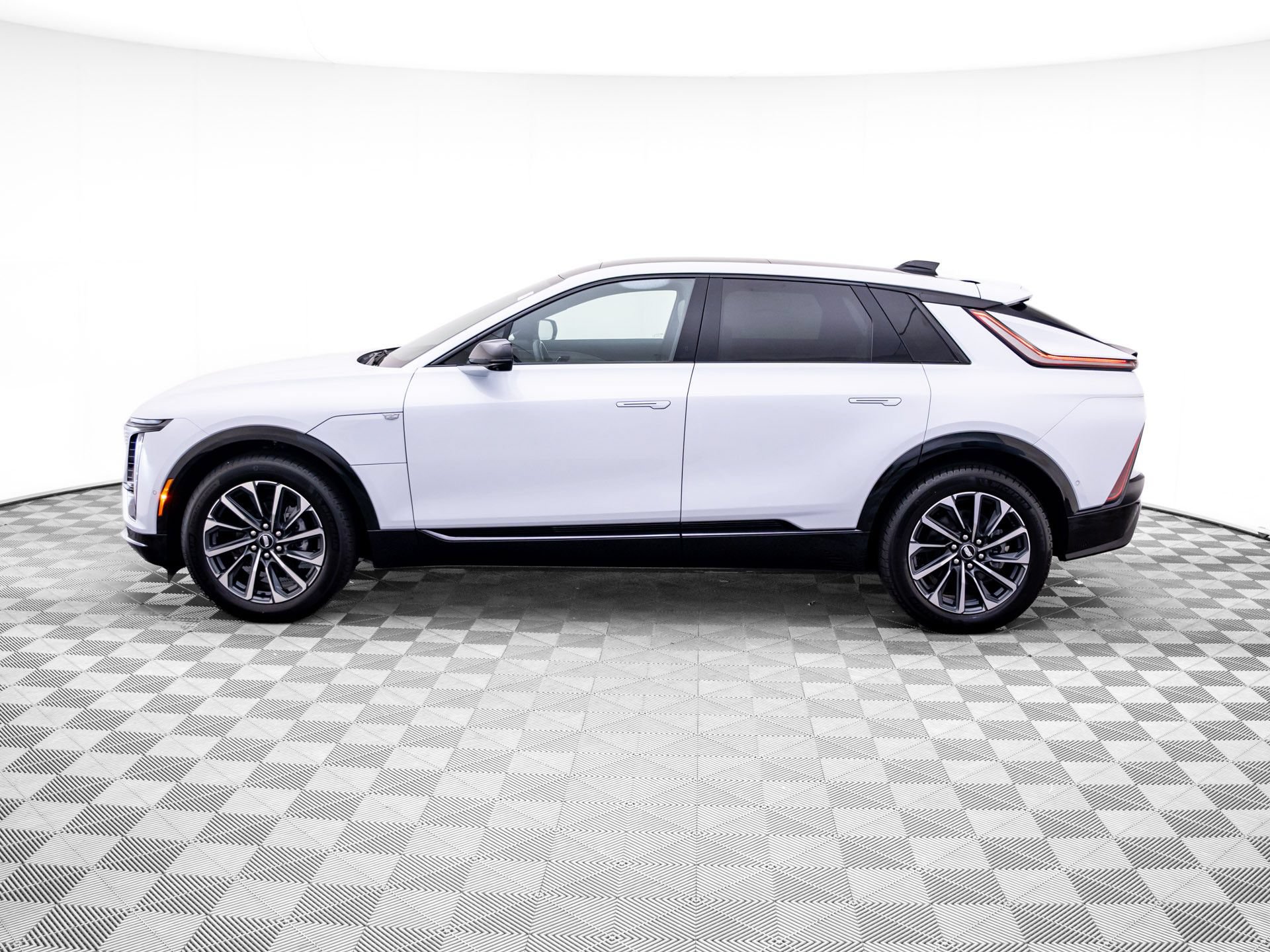 New 2027 Cadillac Lyriq Premium Sport AWD/4WD image 2