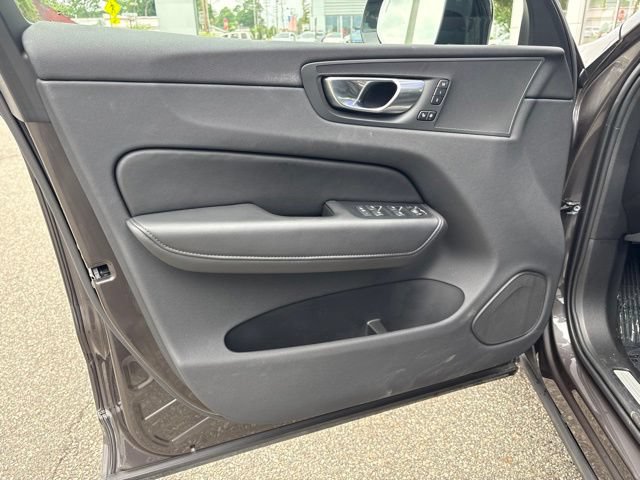 Used 2025 Volvo XC60 B5 Plus w/ Climate Package AWD/4WD image 17