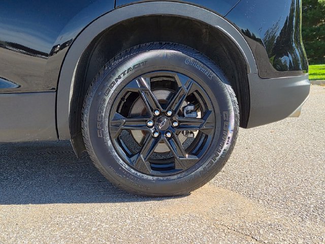 Used 2023 Chevrolet Blazer LT w/ Midnight/Sport Edition FWD image 9