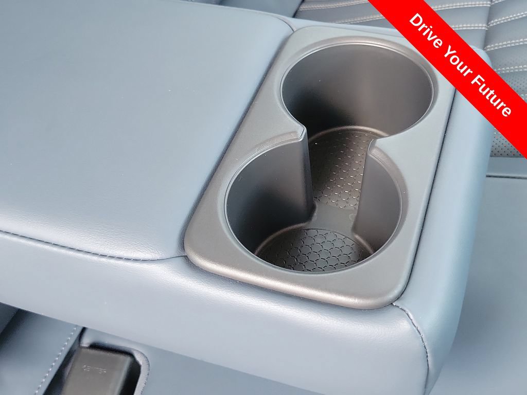 Used 2025 Nissan Ariya Platinum AWD/4WD image 24