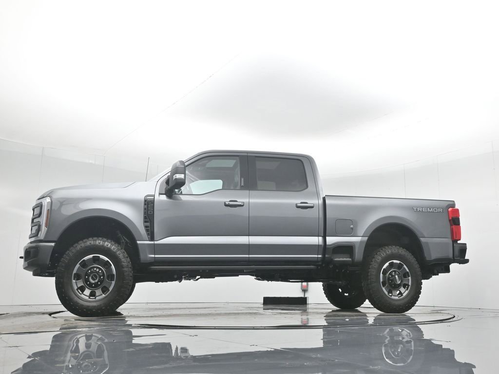 Used 2024 Ford F250 Lariat w/ Tremor Off-Road Package image 57
