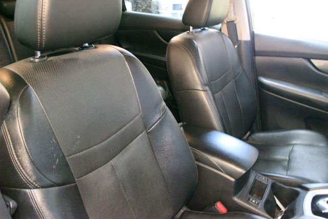 Used 2016 Nissan Rogue SL AWD/4WD image 11