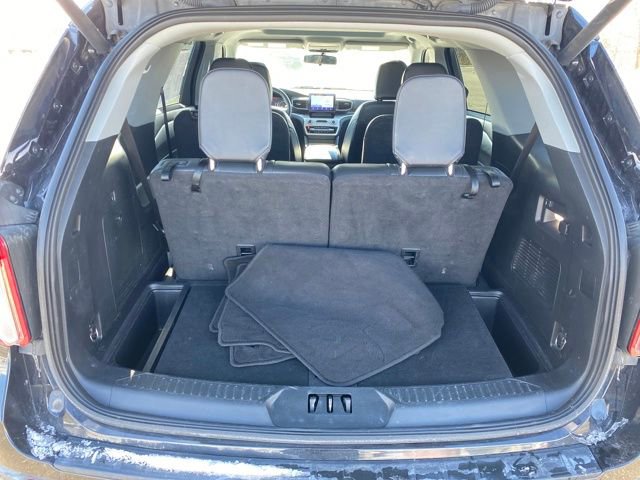 Used 2023 Ford Explorer XLT AWD/4WD image 21