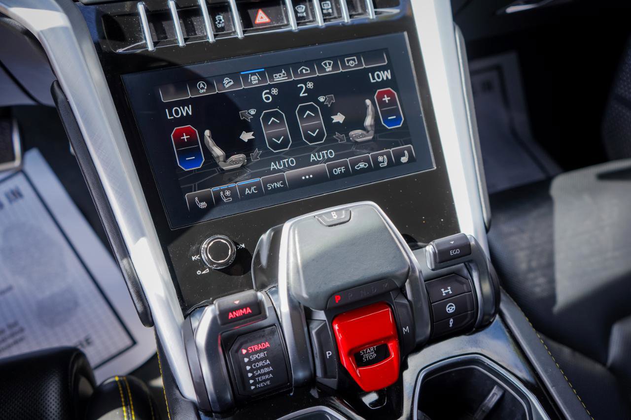 Used 2019 Lamborghini Urus image 15