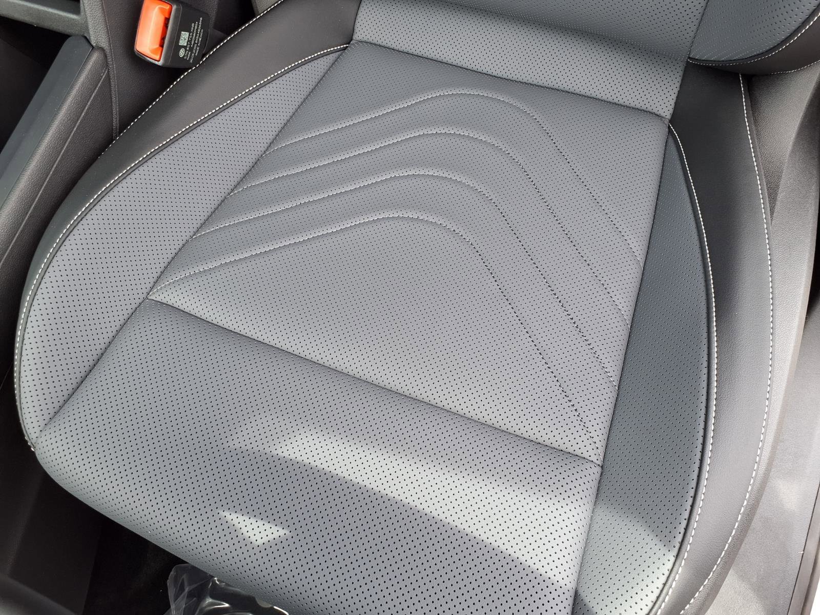 New 2026 Volkswagen Tiguan SE image 10