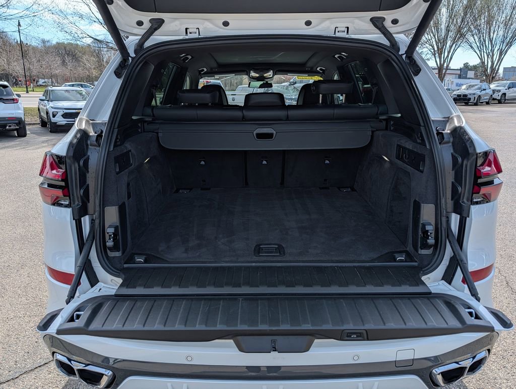 Used 2026 BMW X5 M60i image 24