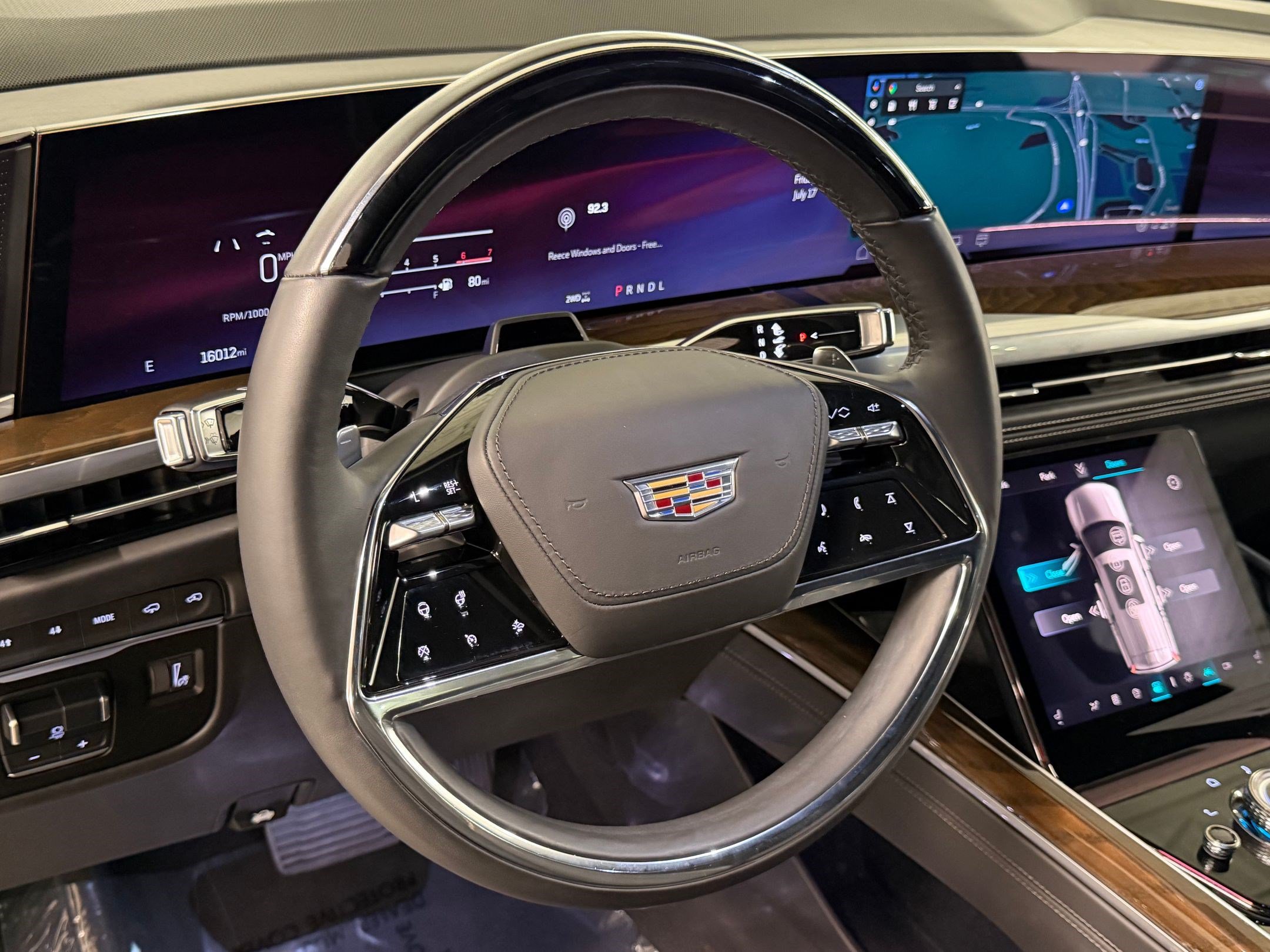 Certified 2025 Cadillac Escalade Sport Platinum w/ LPO, ONYX Package AWD/4WD image 10